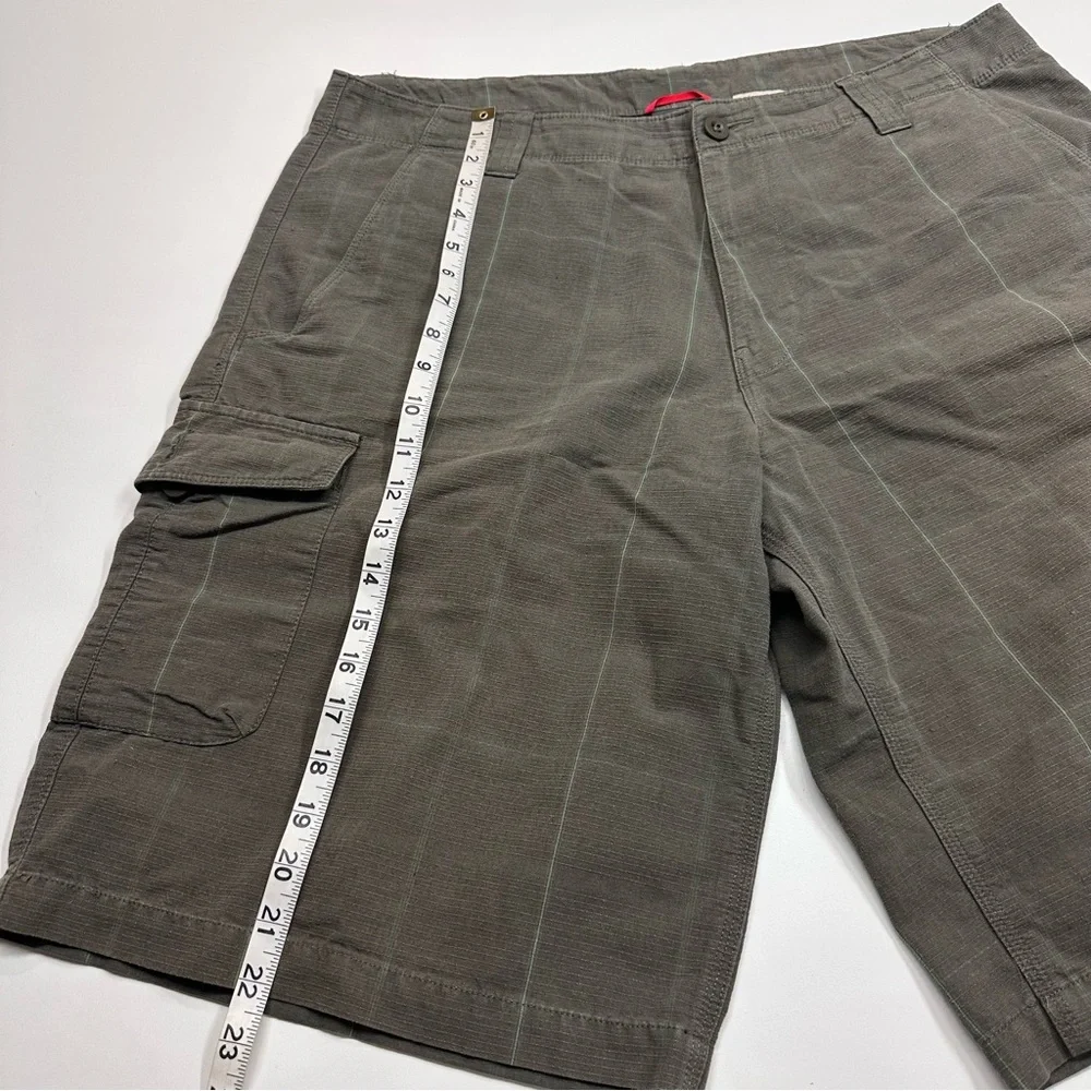 The North Face Men's Green Plaid Cotton Cargo Casual Shorts Waist 38